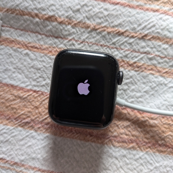 Apple | Watch SE (2021) Lot - Picture 6 of 6